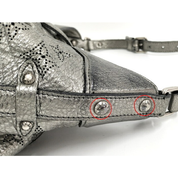 Louis Vuitton L Mahina Arjan Metallic Leather Shoulder Bag - Picture 7 of 9